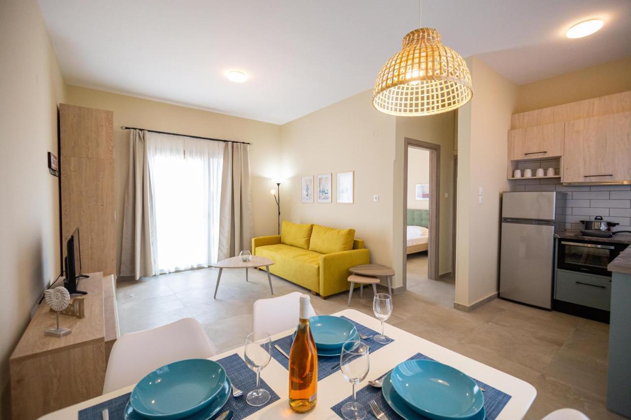 ניאה מודאניה Varkes Suites 2 מראה חיצוני תמונה