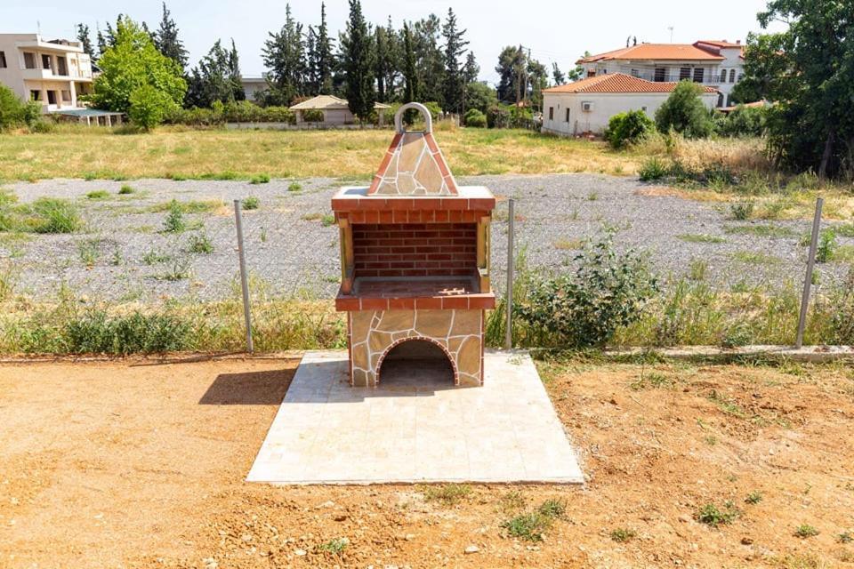 ניאה מודאניה Varkes Suites 2 מראה חיצוני תמונה