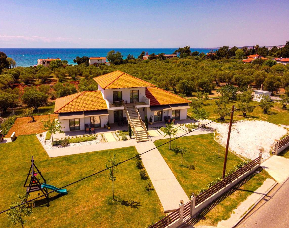 ניאה מודאניה Varkes Suites 2 מראה חיצוני תמונה